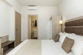 Aria Garden Suites