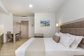 Aria Garden Suites