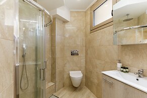 Aria Garden Suites