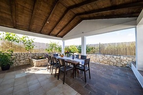 Summer House Amon
