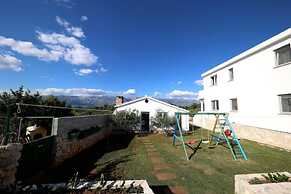 Summer House Amon