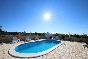 Summer House Amon