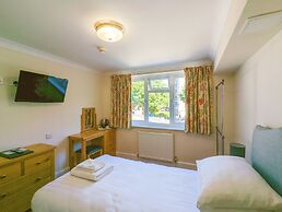 THE GROVE HOTEL