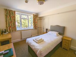 THE GROVE HOTEL