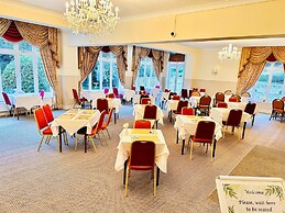 THE GROVE HOTEL