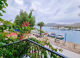 Four Holiday Suites