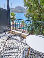 Four Holiday Suites