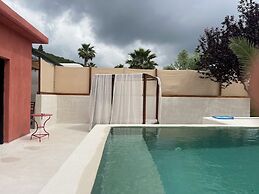 Rustic Hill Private Pool Rooms