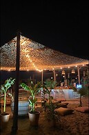 Raw Beach Hotel