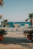 Raw Beach Hotel
