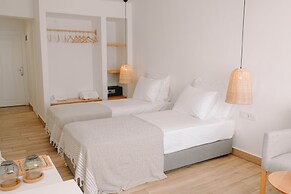 Raw Beach Hotel