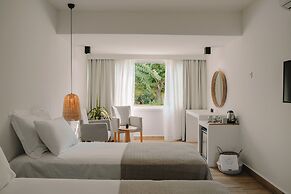 Raw Beach Hotel