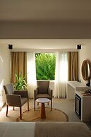 Raw Beach Hotel