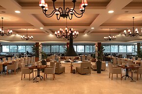 Raw Beach Hotel