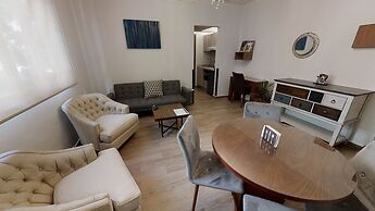 Tokio Suites