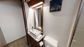 Tokio Suites
