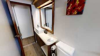 Tokio Suites