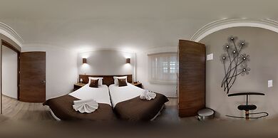 Tokio Suites