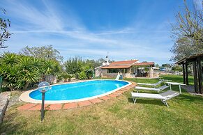 La Casa Sulla Roccia Trulli Pool