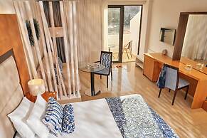 Lindos Bay Suites