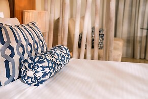 Lindos Bay Suites