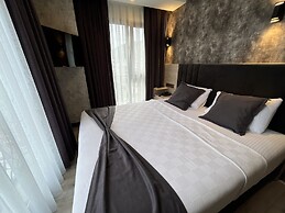Avni Bey Otel