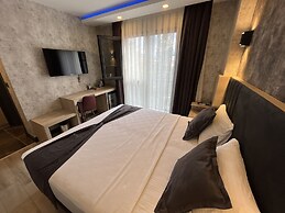 Avni Bey Otel