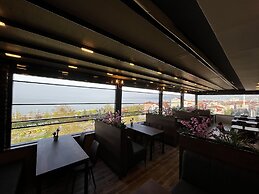 Avni Bey Otel