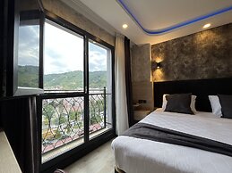 Avni Bey Otel