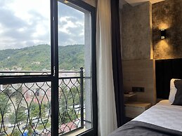 Avni Bey Otel