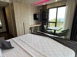 Avni Bey Otel