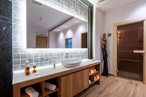 Pearly Hotel