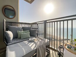 HiGuests - EMAAR 52-42