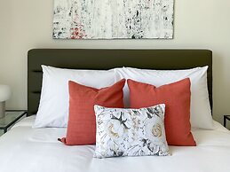 HiGuests - EMAAR 52-42
