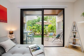 Private Garden Condo by Concierge4u