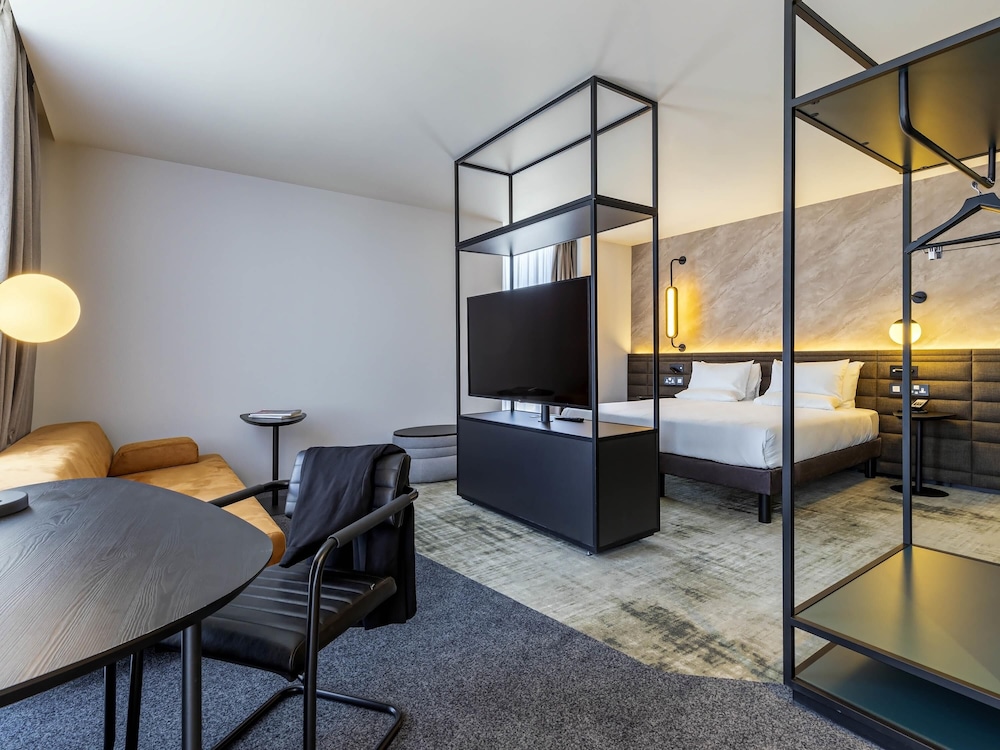 Novotel Liverpool Paddington Village