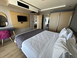 Şehrar Suit Hotel