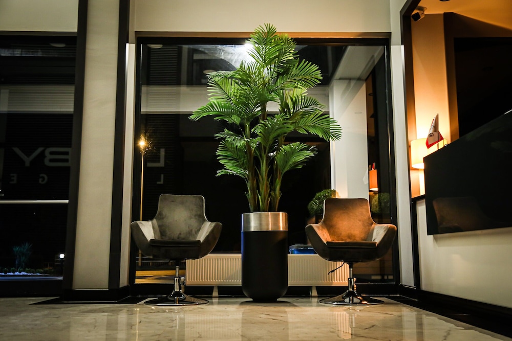 Şehrar Suit Hotel