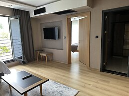 Şehrar Suit Hotel