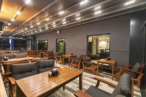Şehrar Suit Hotel