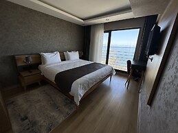 Şehrar Suit Hotel