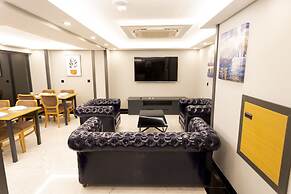 Şehrar Suit Hotel