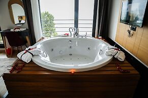 Şehrar Suit Hotel