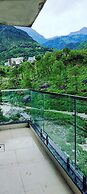 Manuni Inn - Riverside Hotel