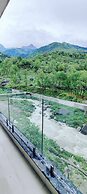Manuni Inn - Riverside Hotel