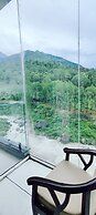 Manuni Inn - Riverside Hotel