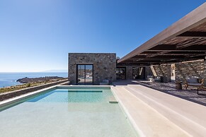 Untold Mykonos