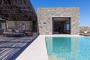 Untold Mykonos