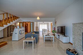 Central Suites Arouca