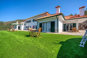 Central Suites Arouca
